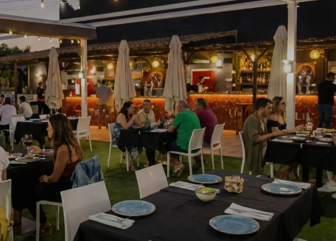 La terraza al caer la tarde